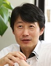 Dr. Yasushi Okuno,